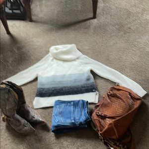 Foxy Roxy sweater no pulling like new condition